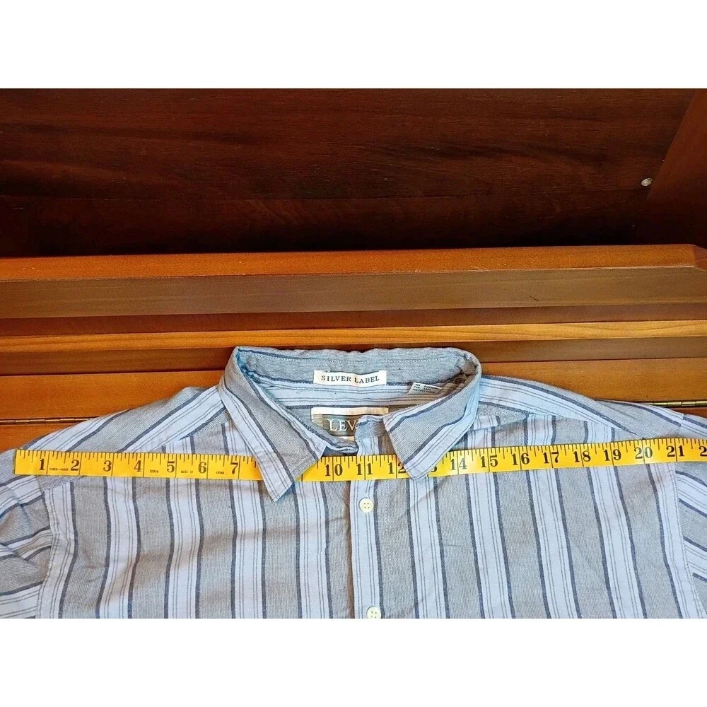 Men Levis Shirt Size XL Silver Label Button Down Blue Gray Striped